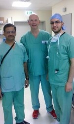 Februar 2012:"Galaktischer" Besuch: Der Gatroenterologe Dr. S. Kalhoke vom Galaxy-Hospital in Mumbai/Indien interessierte sich für die minimal-invasive und zeitsparende Laserhämorrhoidoplastie. v.l.: Dr. Kalhoke, Dr. Weyand und Assistenzarzt Dr. Muhamad Al-Shairiri